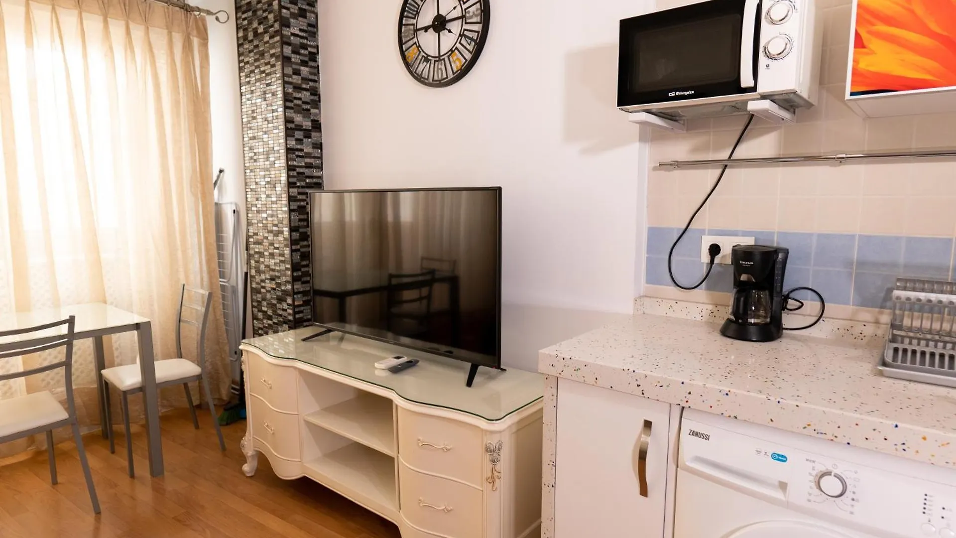 Apartamento Carreteria - Muro Medieval Malaga Apartament